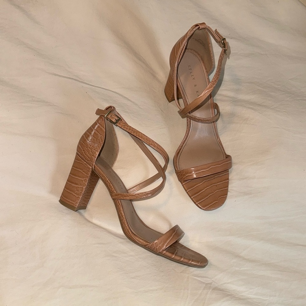 Nude/blush strappy sandals block heel with crocodile texture. Size 9.5